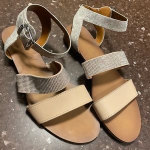 Arturo Chiang Sandals - brand NEW ✨